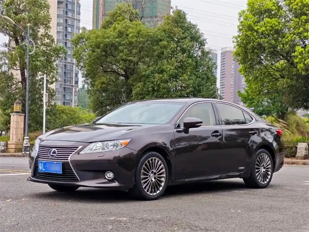 Lexus ES 2015 — фото 4