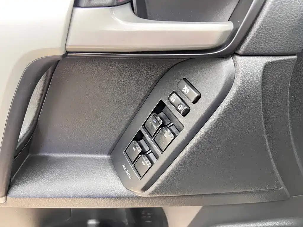Toyota Prado 2020 — фото 13