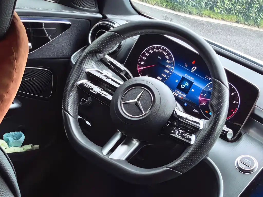 Mercedes-Benz C-Class 2022 — фото 14
