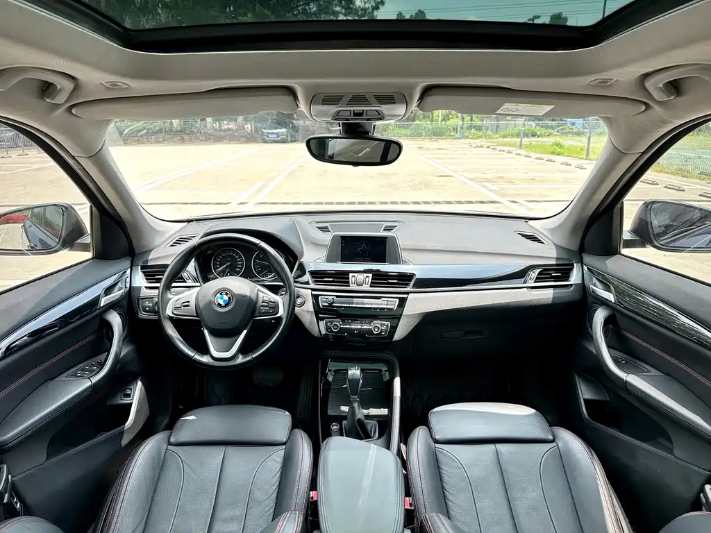 BMW X1 2018 — фото 12