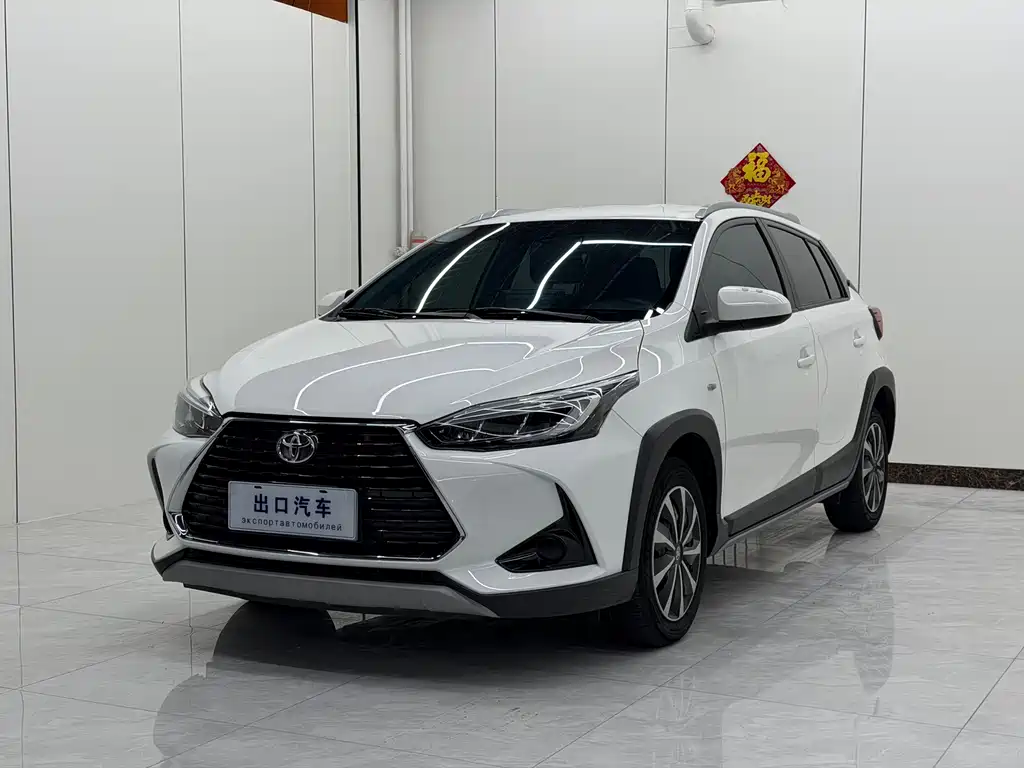 Toyota Yaris L 2023
