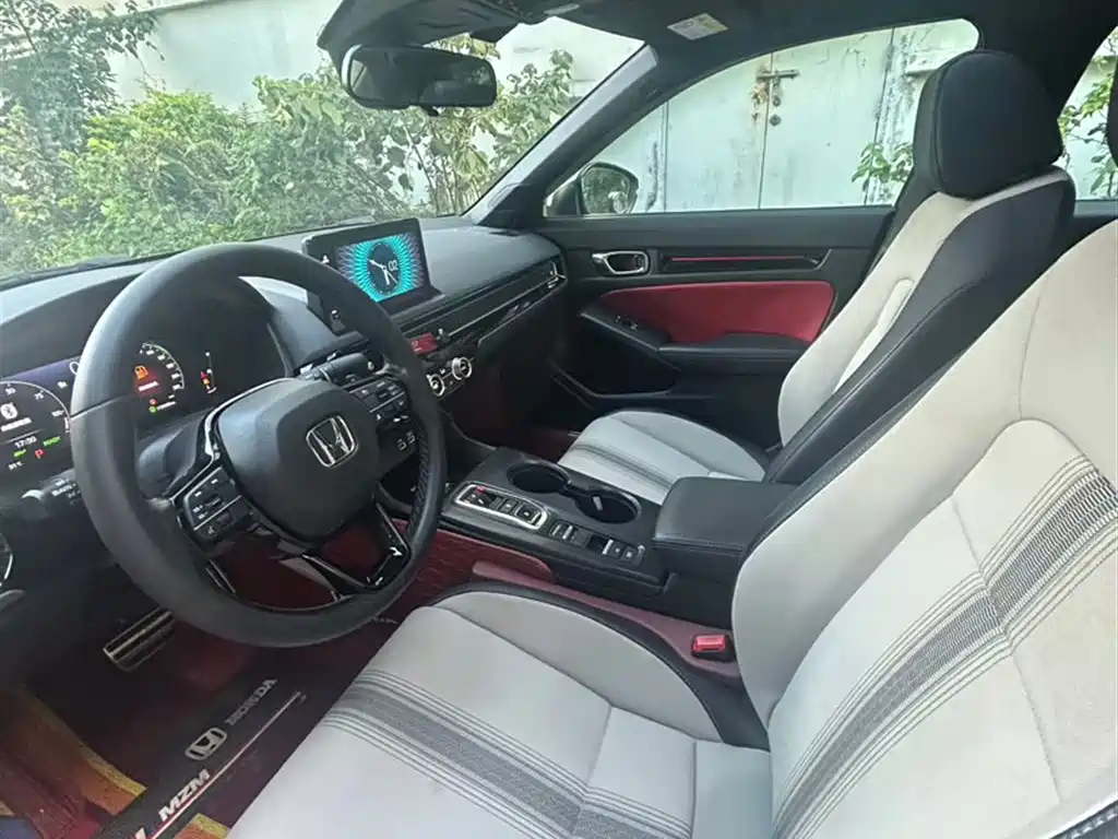 Honda Civic 2023 — фото 17