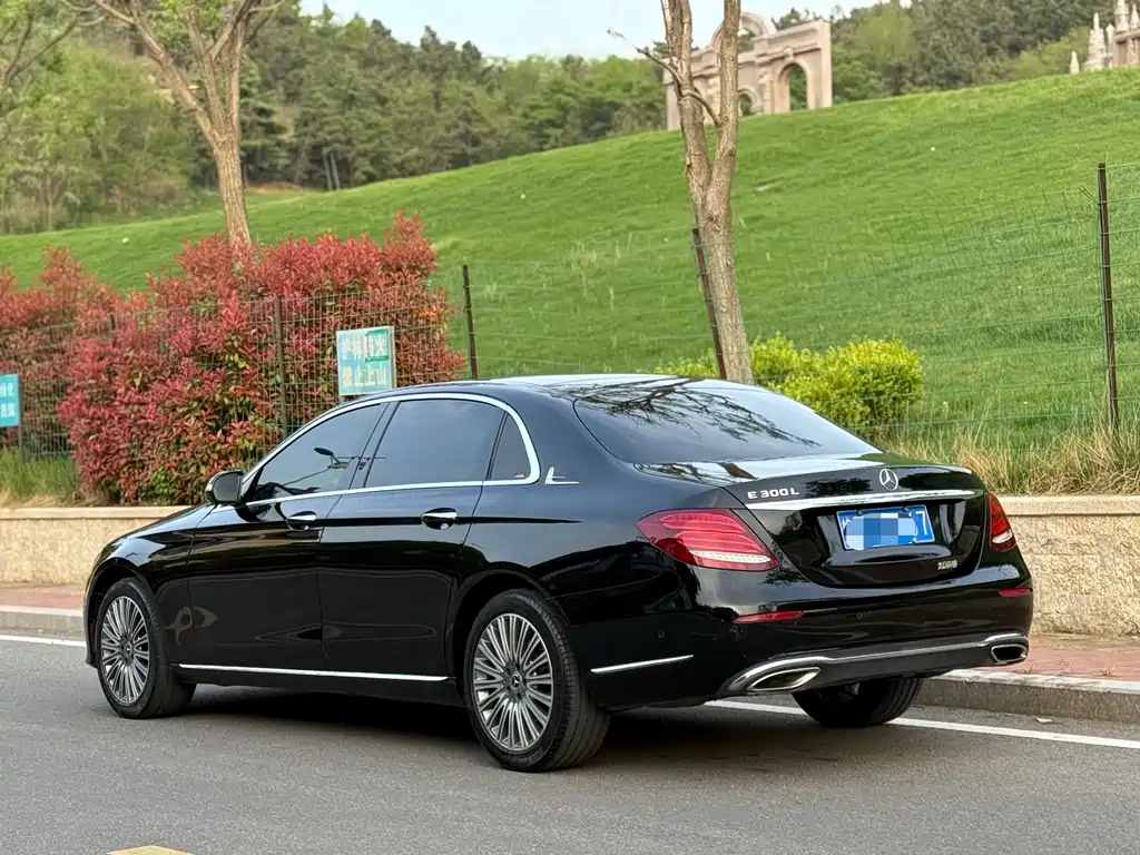 Mercedes-Benz E-Class 2020 — фото 4