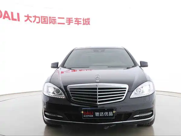 Mercedes-Benz S-Class 2012
