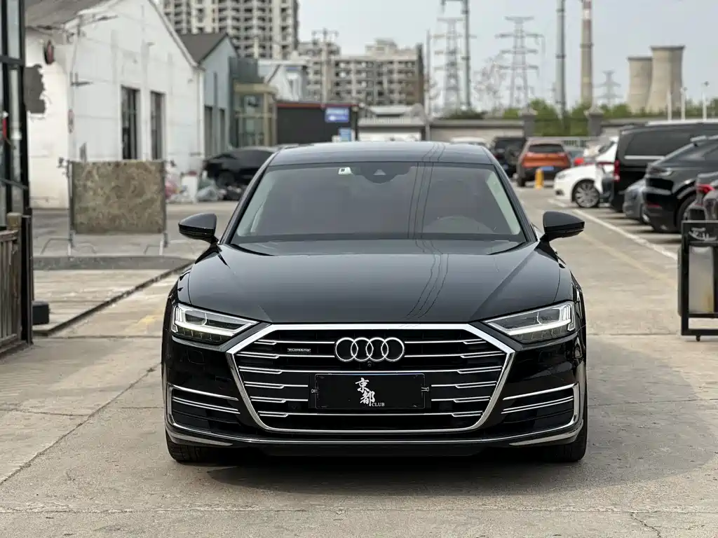 Audi A8 2019 — фото 2