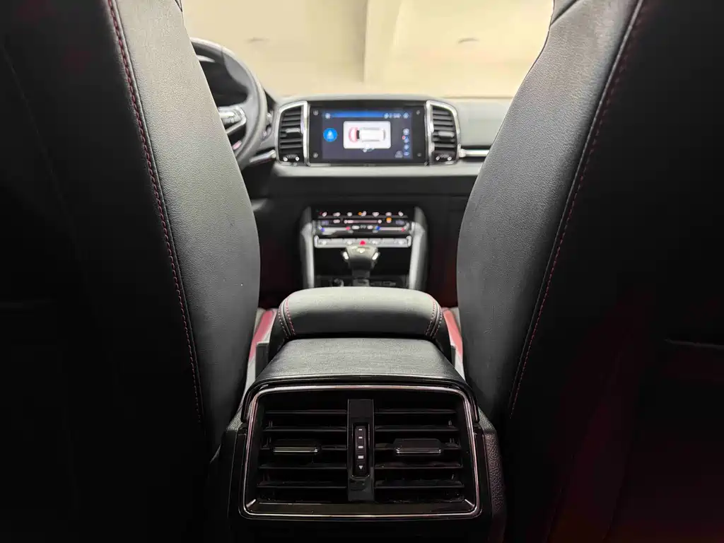 Skoda Karoq 2021 — фото 18