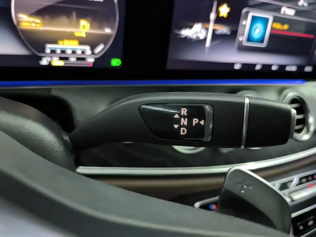Mercedes-Benz E-Class 2019 — фото 14