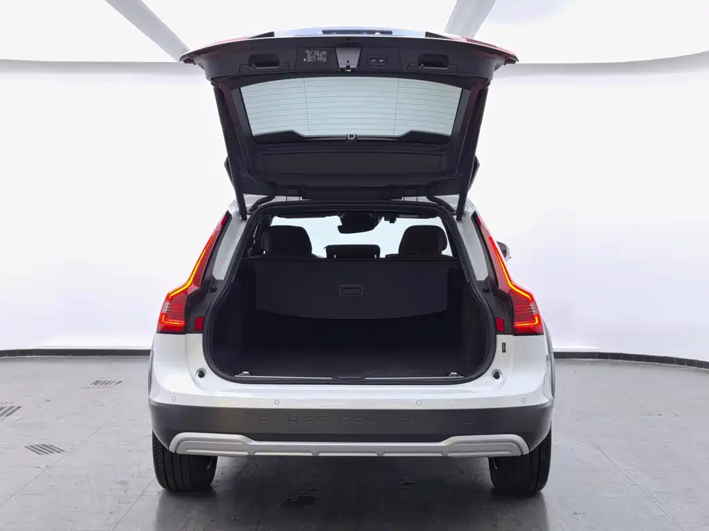 Volvo V90 2021 — фото 13