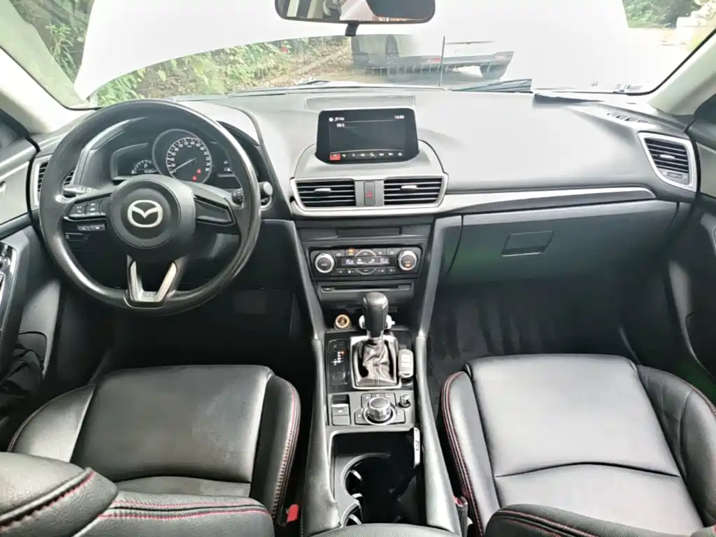 Mazda 3 Angkesela 2017 — фото 10