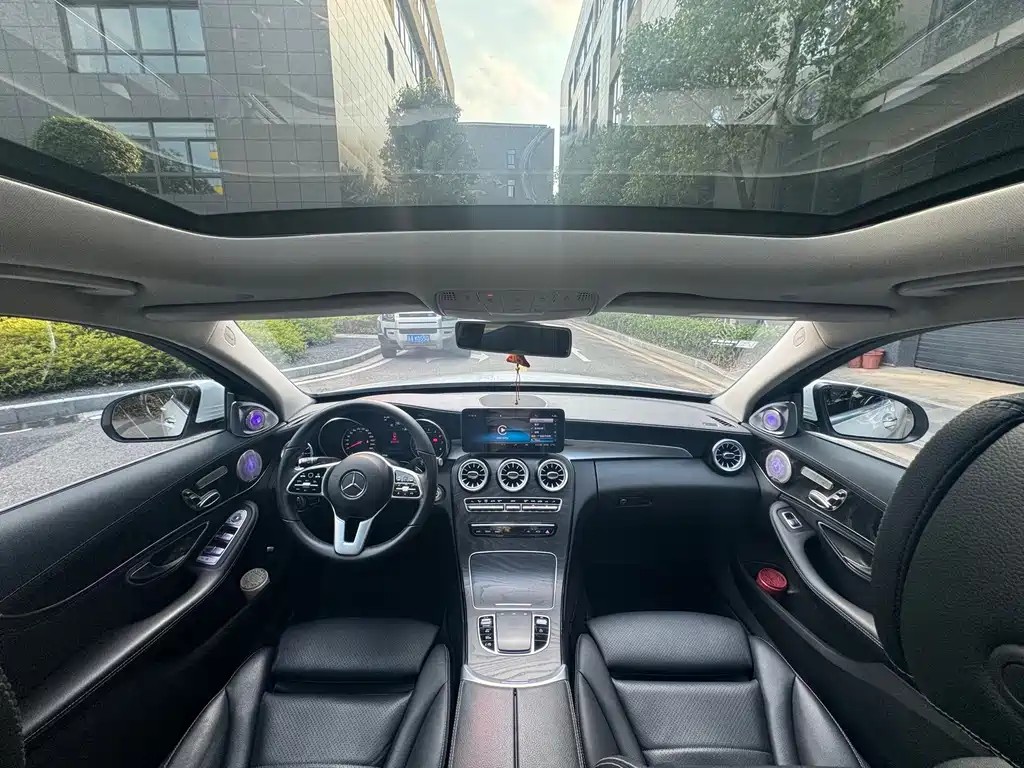 Mercedes-Benz C-Class 2019 — фото 15
