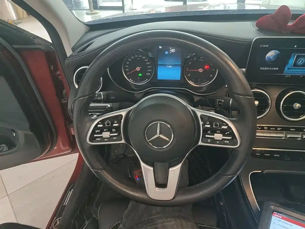 Mercedes-Benz C-Class 2019 — фото 11