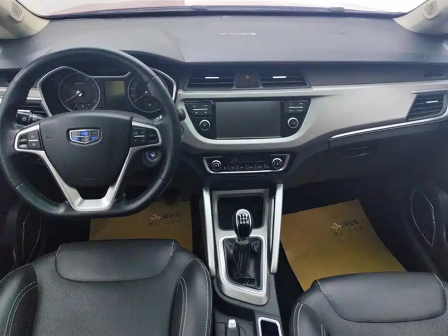Geely Vision X3 2018 — фото 12