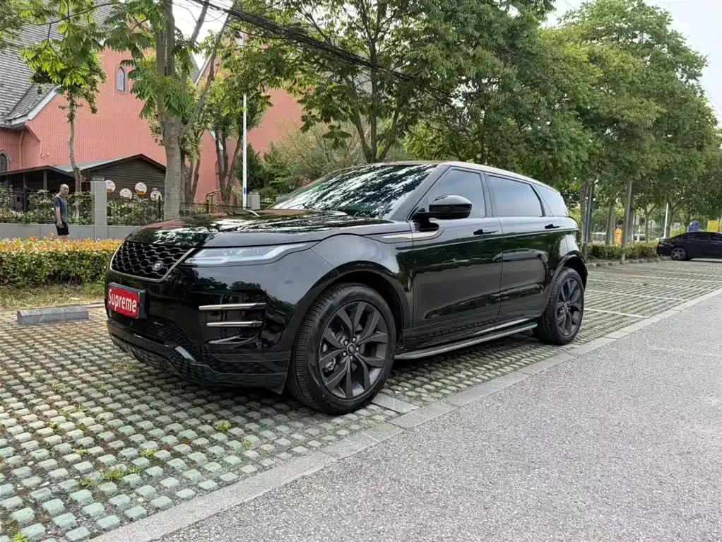 Land Rover Range Rover Evoque 2023 — фото 1