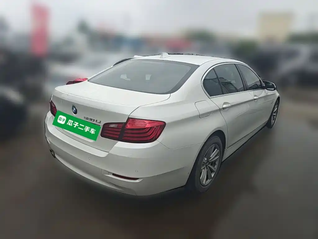 BMW 5 Series 2015 — фото 12