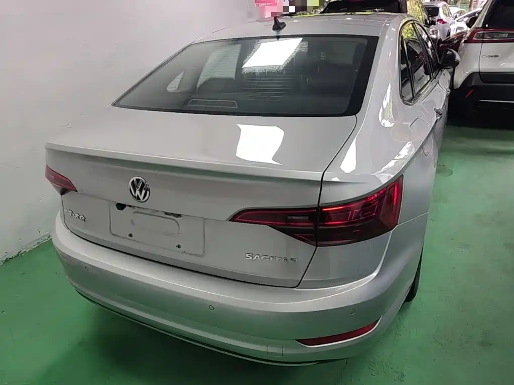 Volkswagen Sagitar 2021