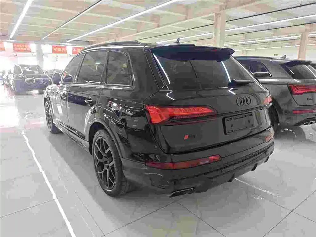 Audi Q7 2024 — фото 5