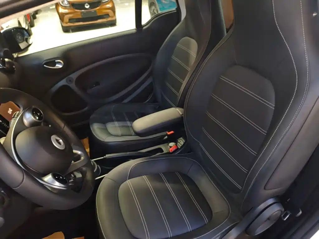 smart fortwo 2016 — фото 17
