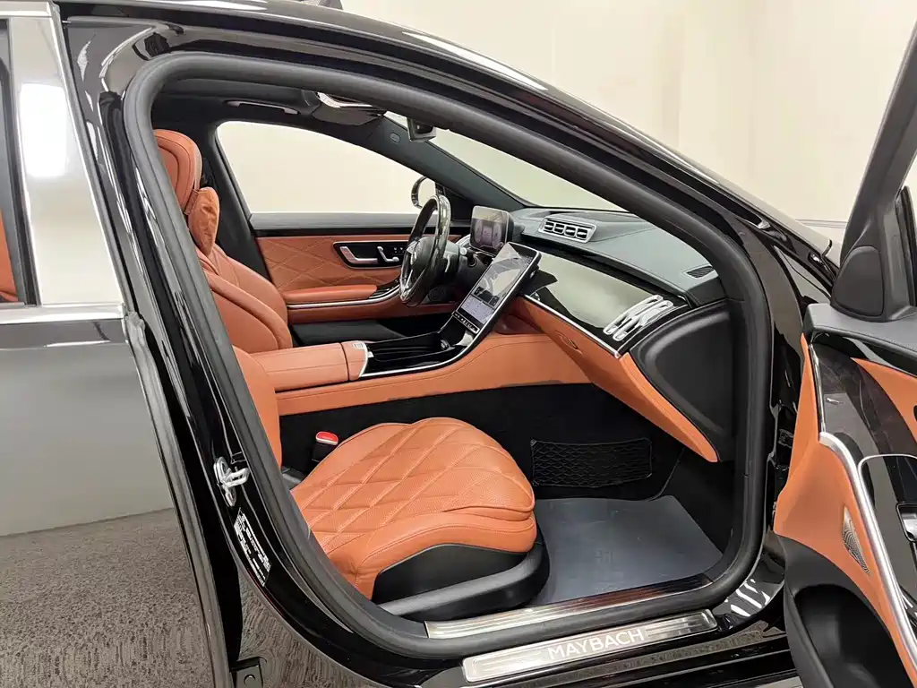 Mercedes-Benz Maybach S-Class 2022 — фото 28