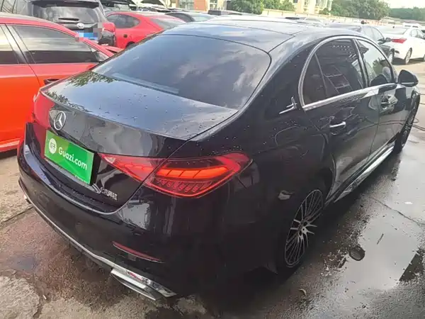 Mercedes-Benz C-Class 2024