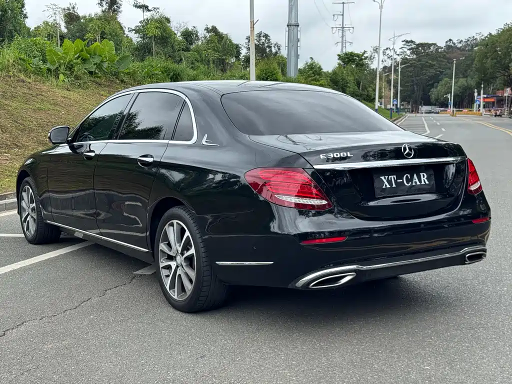 Mercedes-Benz E-Class 2016 — фото 9