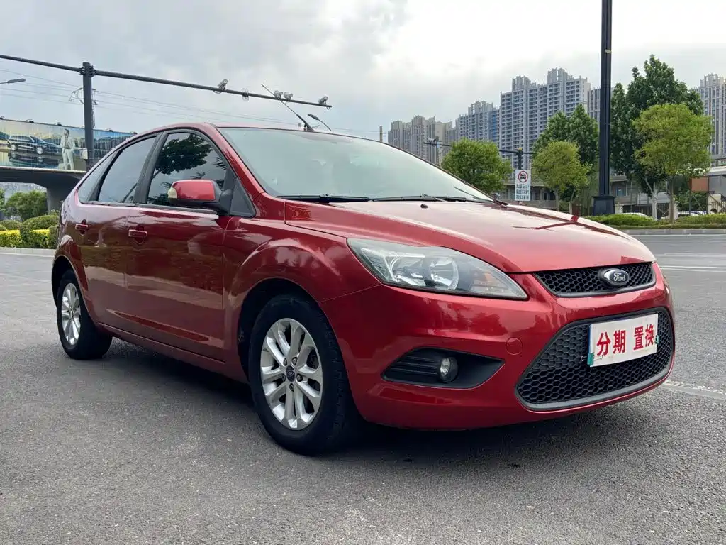 Ford Focus 2013 — фото 3