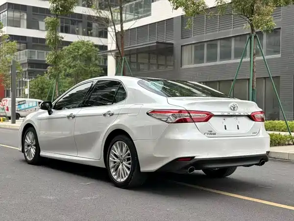 Toyota Camry 2021