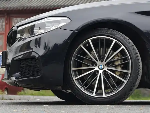 BMW 5 Series 2019