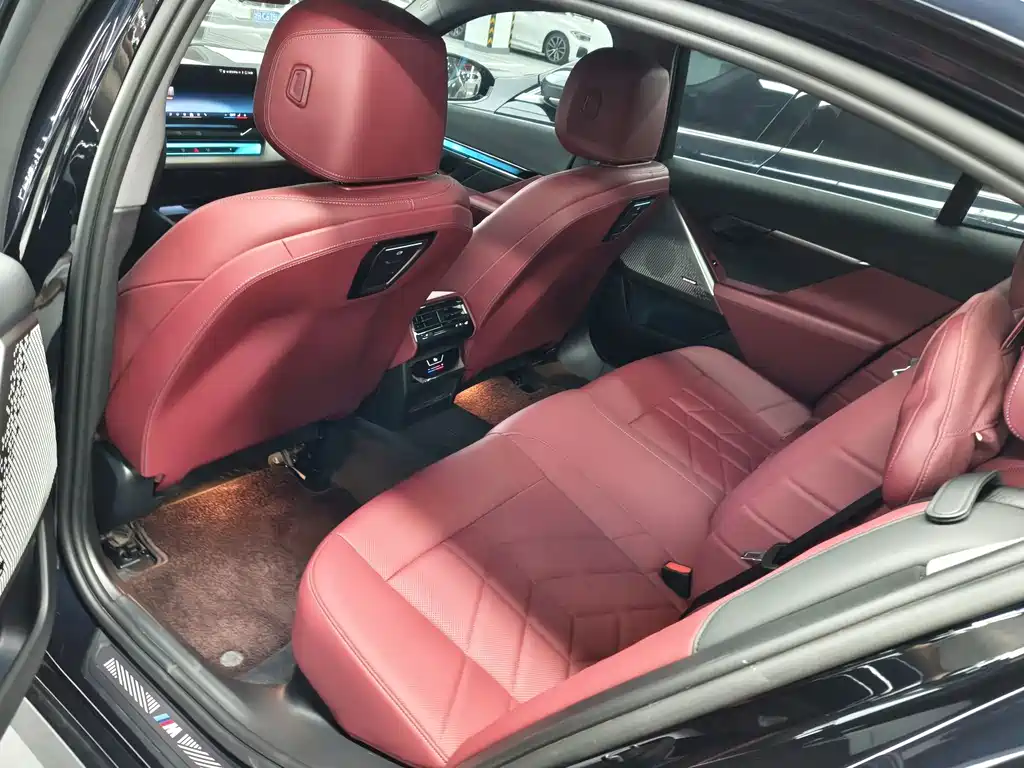 BMW 5 Series 2024