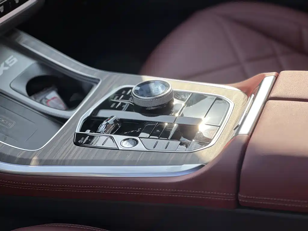 BMW X5 2025 — фото 17