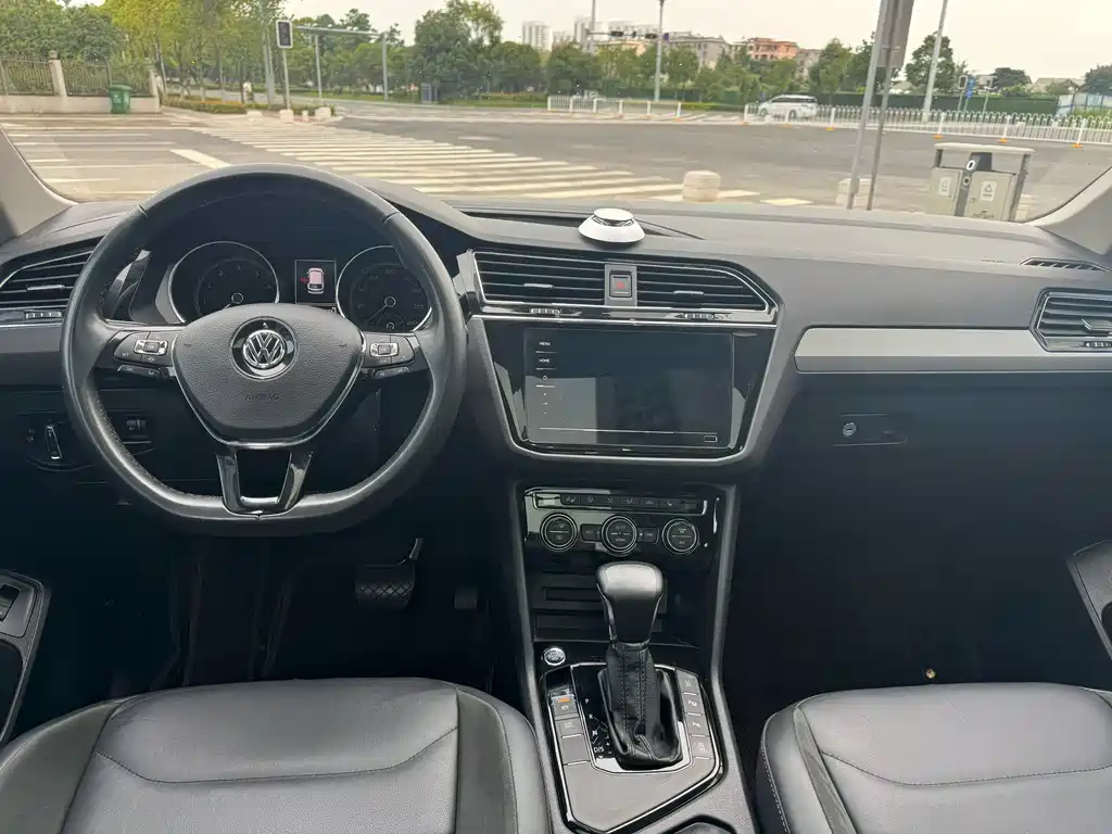 Volkswagen Tiguan L 2020