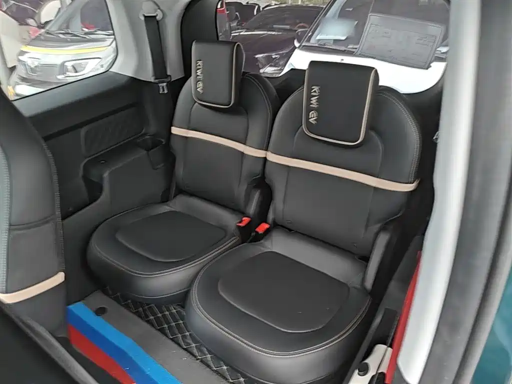 Baojun KiWi EV 2023 — фото 17