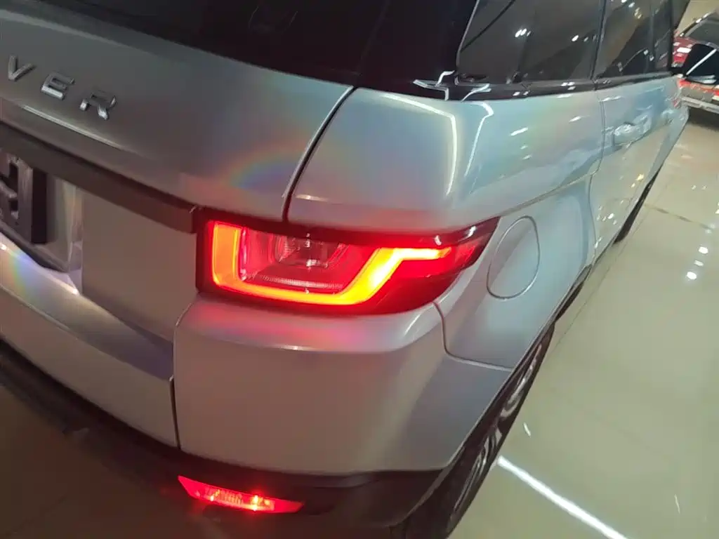Land Rover Evoque 2018 — фото 8