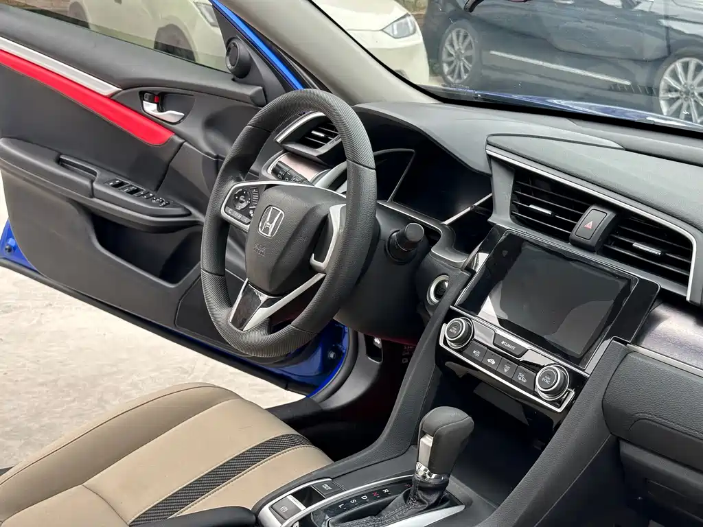 Honda Civic 2016 — фото 14
