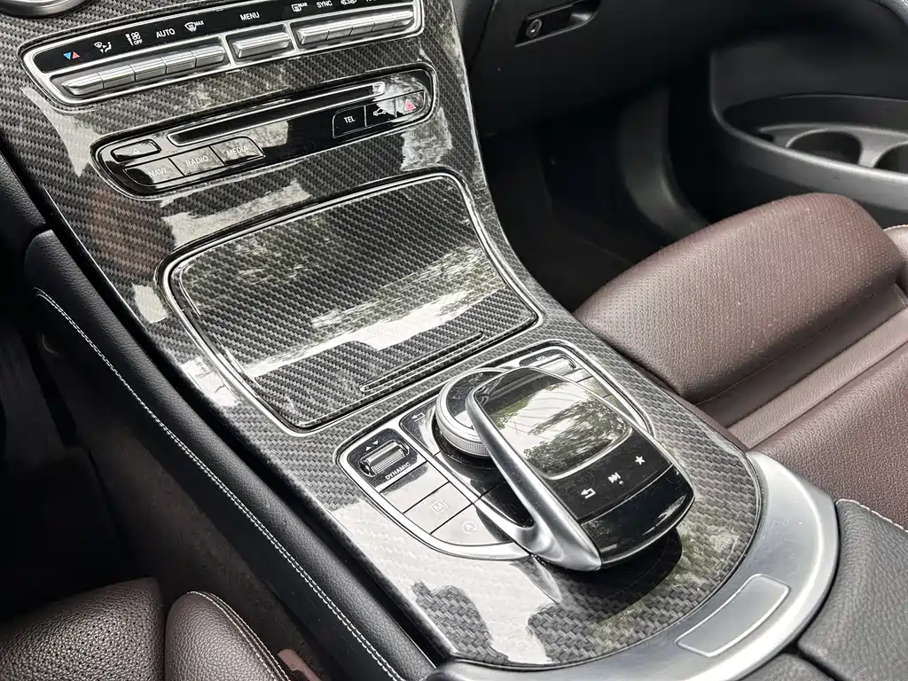 Mercedes-Benz GLC 2017 — фото 11