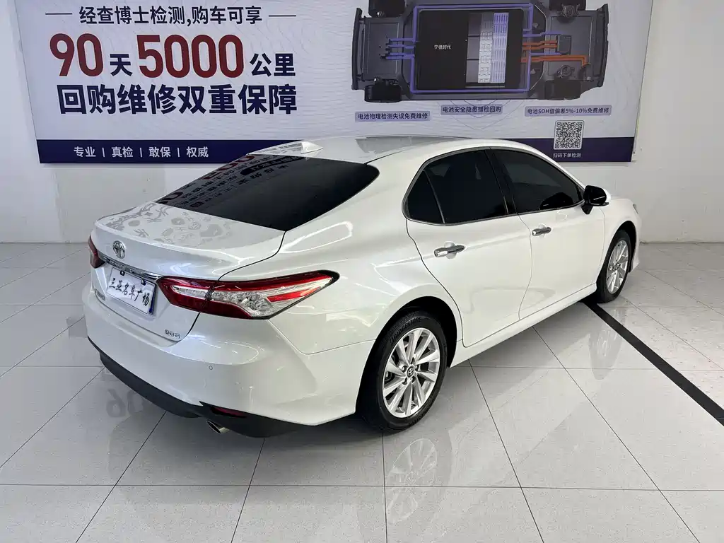 Toyota Camry 2021 — фото 6