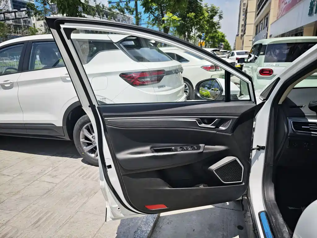 Geely Emgrand GS 2020 — фото 13
