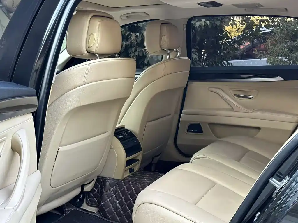 BMW 5 Series 2013 — фото 11
