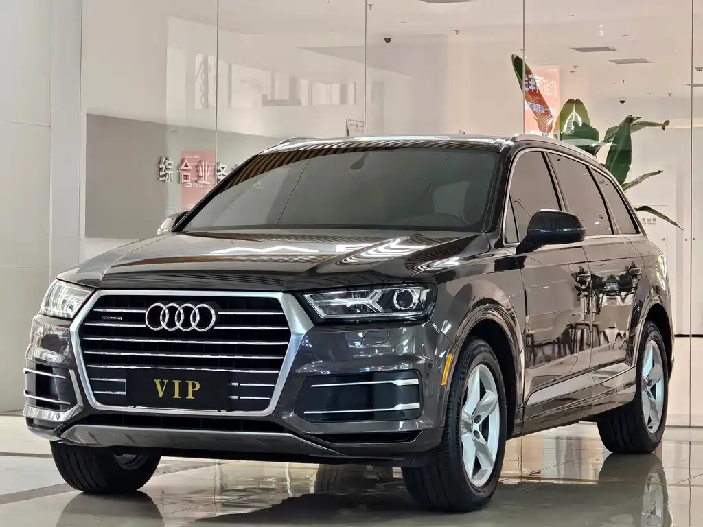 Audi Q7 2016 — фото 1
