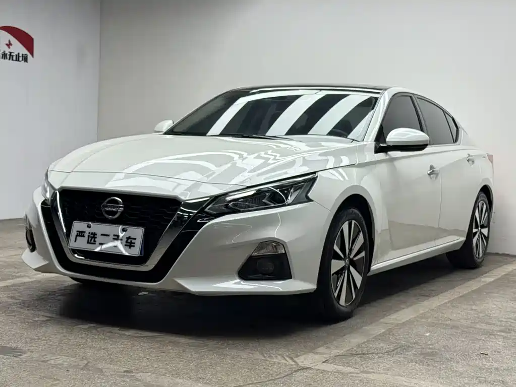 Nissan Teana 2023 — фото 1