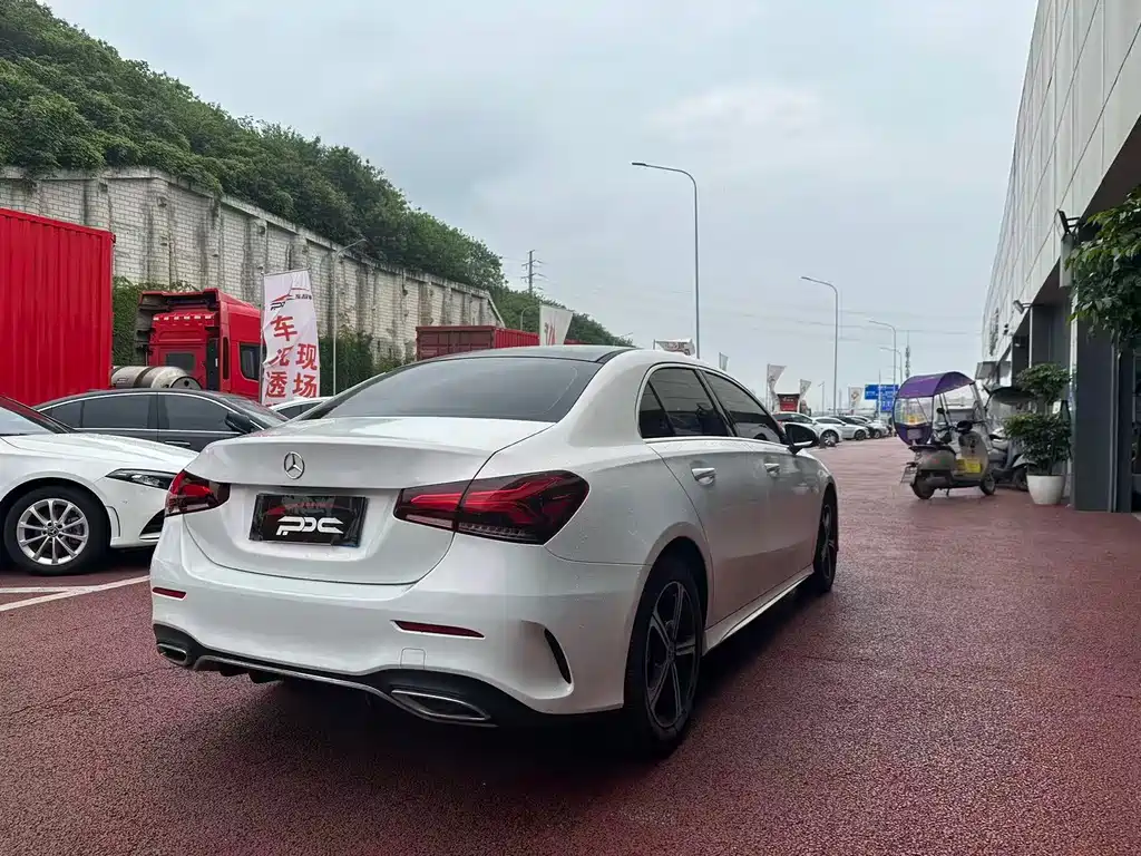 Mercedes-Benz A-Class 2023 — фото 11