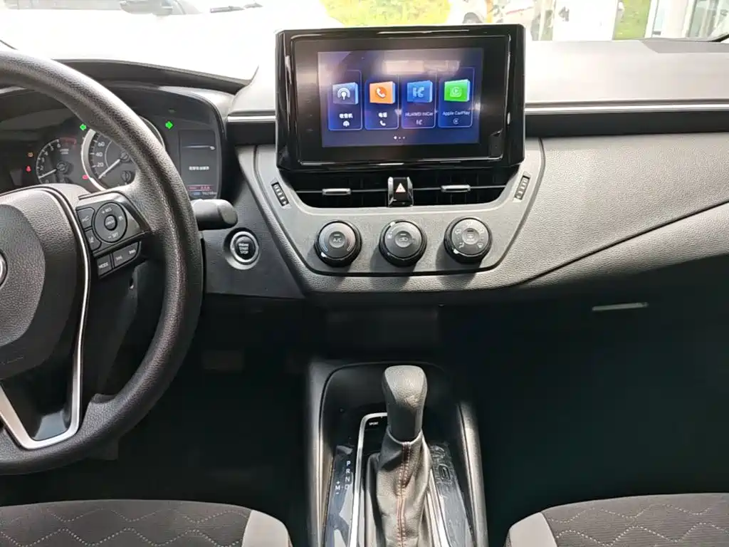 Toyota Corolla 2023 — фото 13