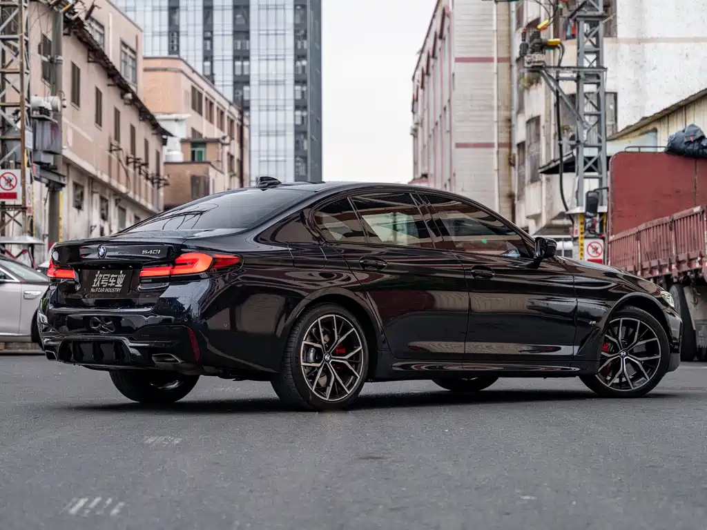 BMW 5 Series 2023