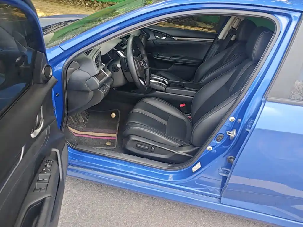 Honda Civic 2021 — фото 16