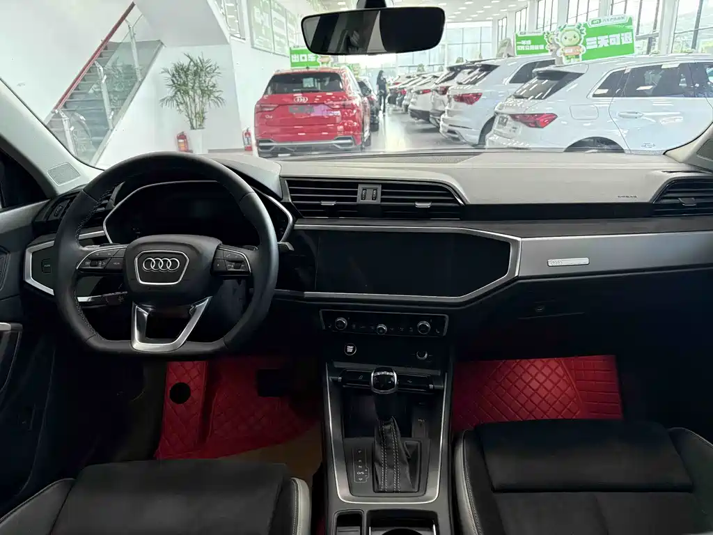 Audi Q3 2023 — фото 21