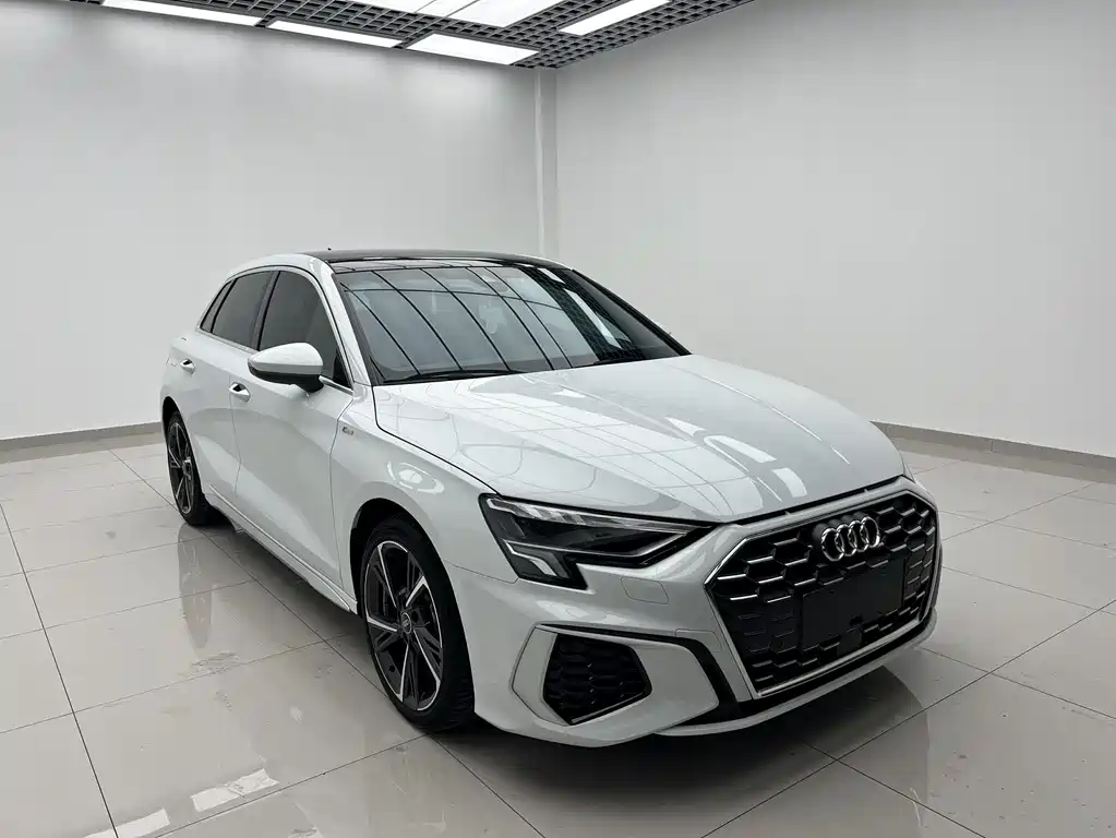 Audi A3 2023 — фото 2
