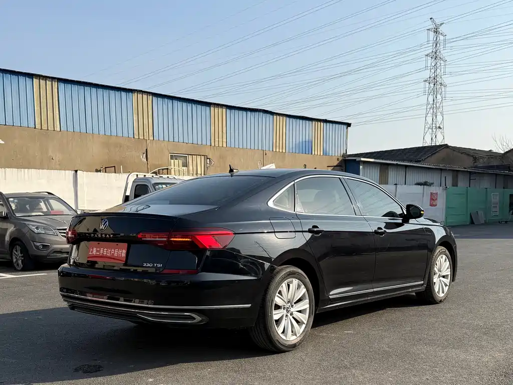 Volkswagen Passat 2021 — фото 18