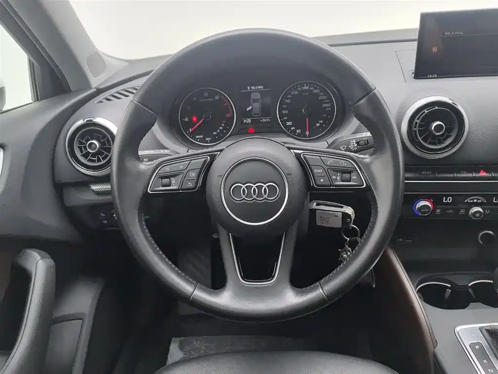 Audi A3 2020 — фото 11