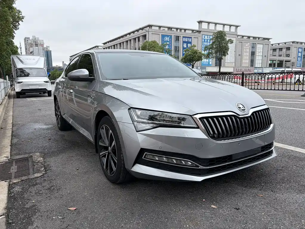 Skoda Superb 2023