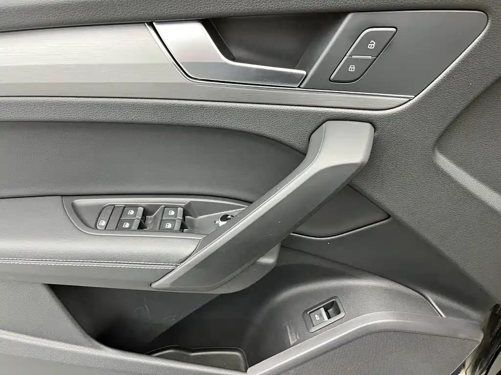Audi Q5L 2021 — фото 4