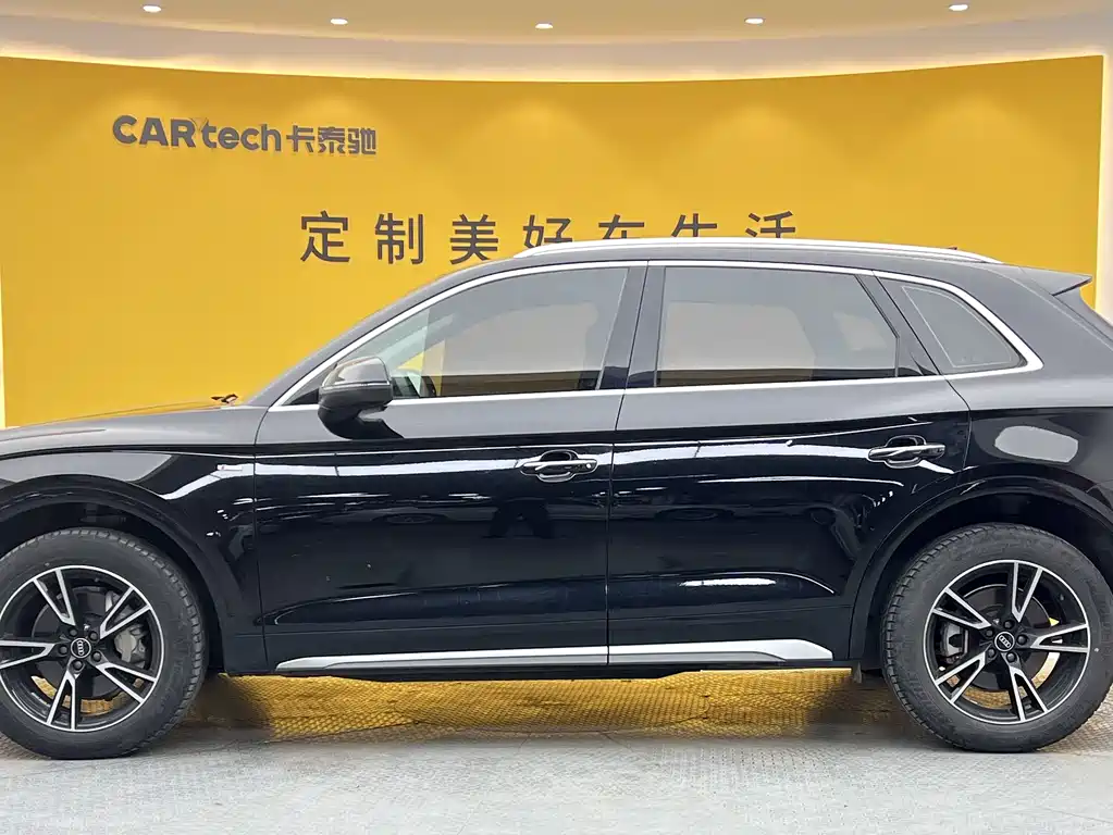 Audi Q5L 2021 — фото 28